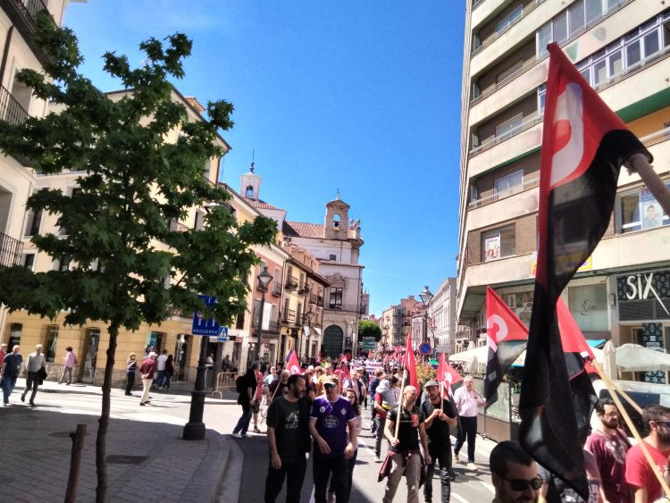 Masiva manifestación por el 1º de mayo de los sindicatos de clase