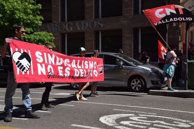 Masiva manifestación por el 1º de mayo de los sindicatos de clase
