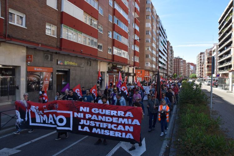 Masiva manifestación por el 1º de mayo de los sindicatos de clase