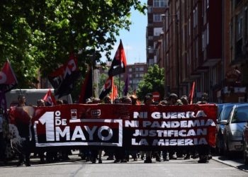 Masiva manifestación  por el 1º de mayo de los sindicatos de clase