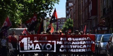 Masiva manifestación  por el 1º de mayo de los sindicatos de clase