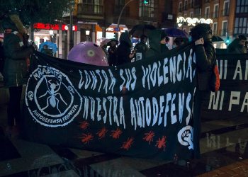 Cientos de personas han secundado este 25 N la manifestación convocada por el Bloque Crítico Feminista