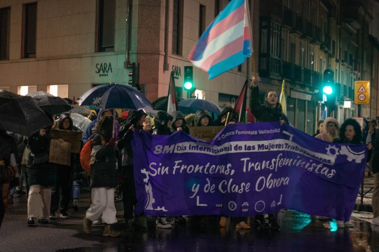 Un millar de personas en la manifestación del Bloque Crítico Feminista