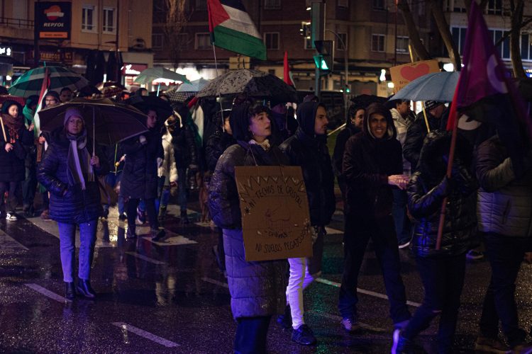 Un millar de personas en la manifestación del Bloque Crítico Feminista