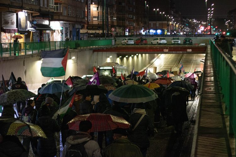 Un millar de personas en la manifestación del Bloque Crítico Feminista