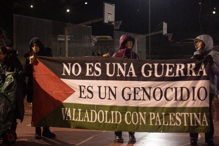 Un millar de personas en la manifestación del Bloque Crítico Feminista
