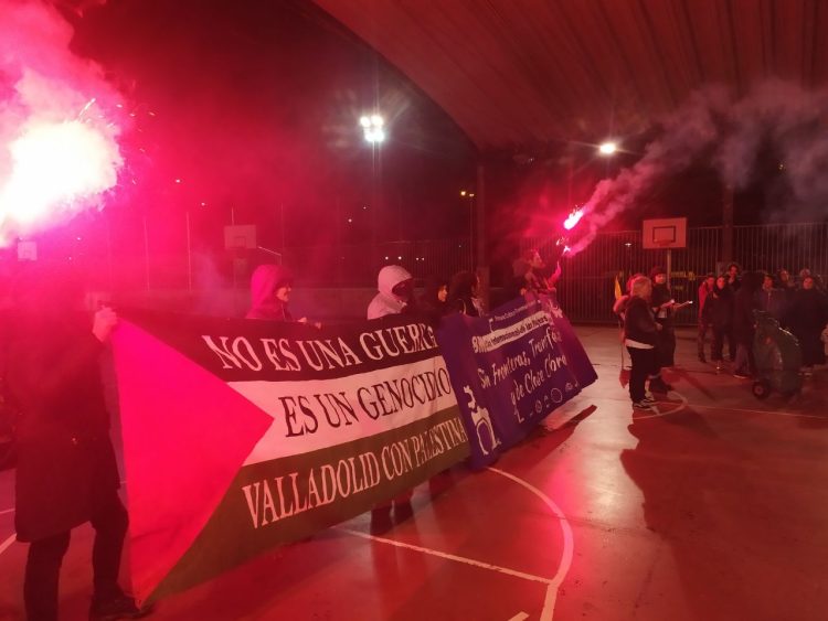 Un millar de personas en la manifestación del Bloque Crítico Feminista