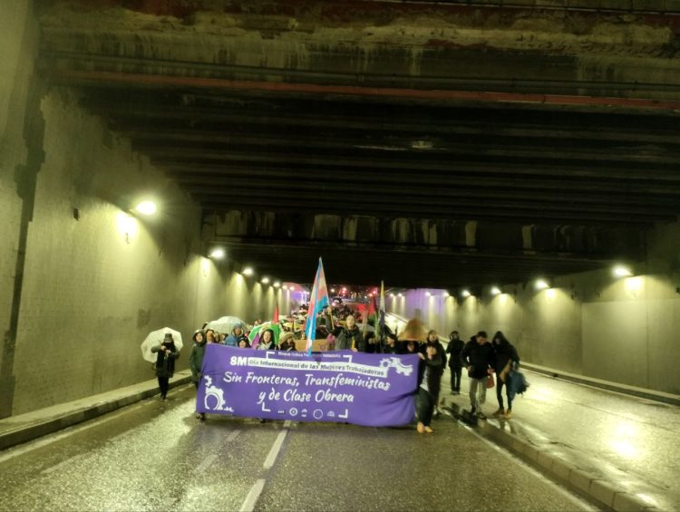 Un millar de personas en la manifestación del Bloque Crítico Feminista
