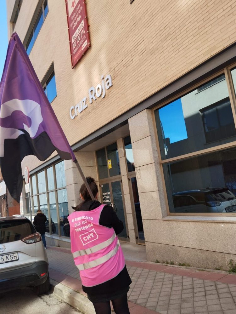 Éxito rotundo ayer en la jornada de lucha estatal de CNT por el caso de acoso en Cruz Roja Valladolid