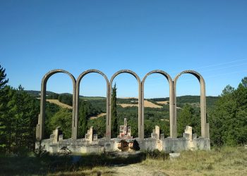 Los adefesios franquistas que el gobierno del PP y VOX quieren conservar