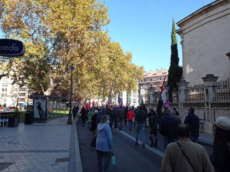 300 personas protestan el sábado contra las reformas de las pensiones