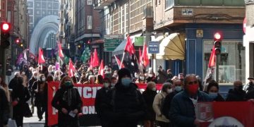 300 personas protestan el sábado contra las reformas de las pensiones