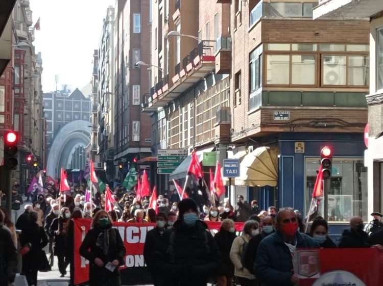 300 personas protestan el sábado contra las reformas de las pensiones