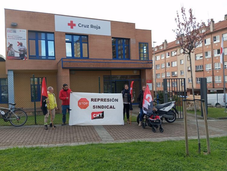 Éxito rotundo ayer en la jornada de lucha estatal de CNT por el caso de acoso en Cruz Roja Valladolid