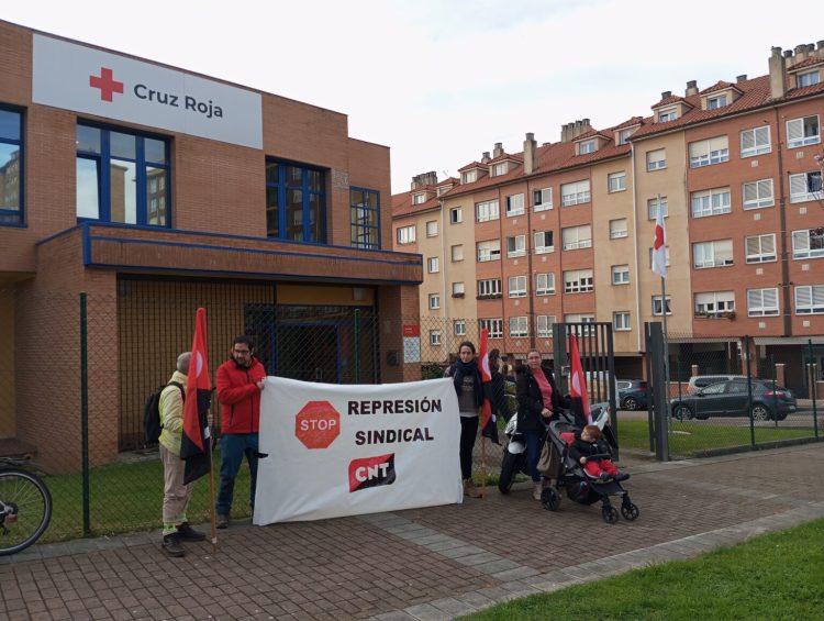 Éxito rotundo ayer en la jornada de lucha estatal de CNT por el caso de acoso en Cruz Roja Valladolid