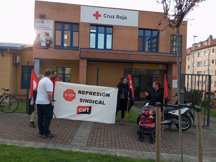 Éxito rotundo ayer en la jornada de lucha estatal de CNT por el caso de acoso en Cruz Roja Valladolid