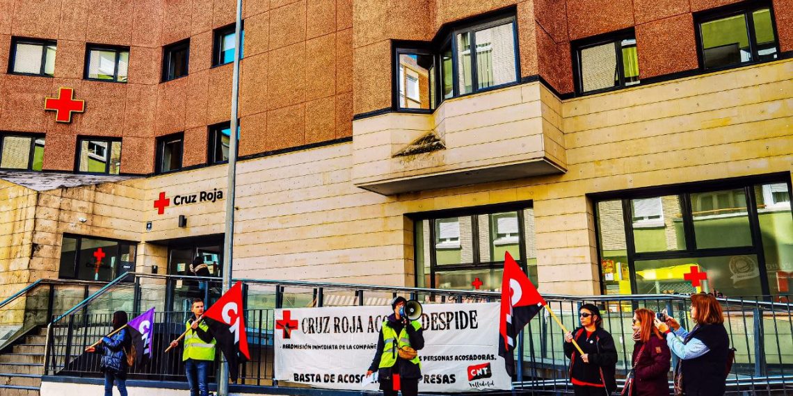 Éxito rotundo ayer en la jornada de lucha estatal de CNT por el caso de acoso en Cruz Roja Valladolid