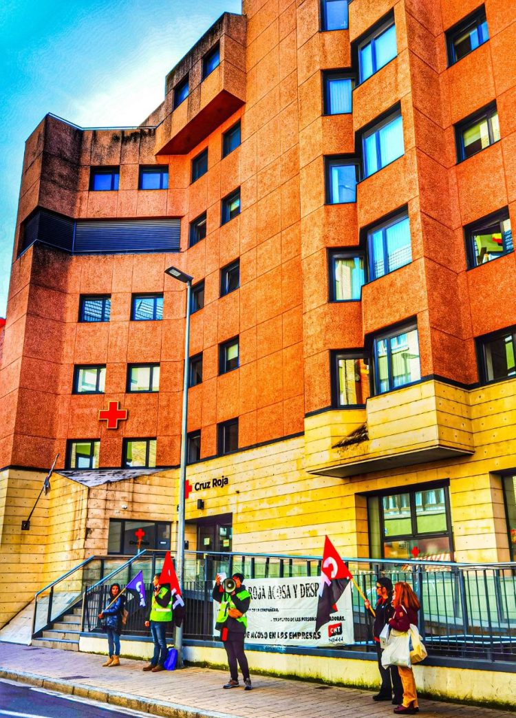 Éxito rotundo ayer en la jornada de lucha estatal de CNT por el caso de acoso en Cruz Roja Valladolid