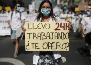 Personal Sanitario:  de personas heroicas a ningunear derechos en CyL con el “decretazo”