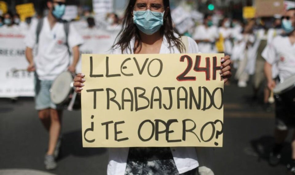 Personal Sanitario:  de personas heroicas a ningunear derechos en CyL con el “decretazo”