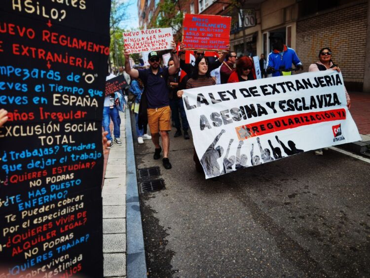 Nos movilizamos contra el nuevo reglamento de extranjería