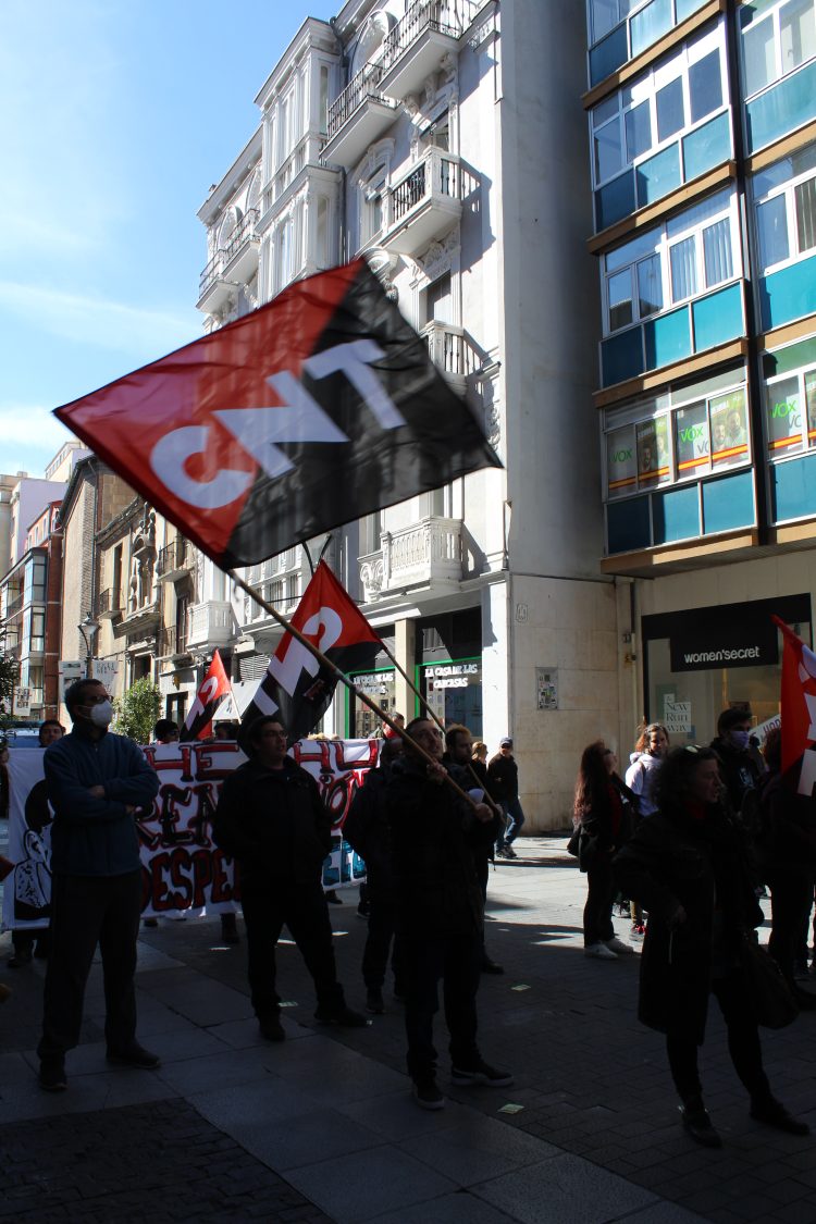 Ecoespacio despide, CNT responde