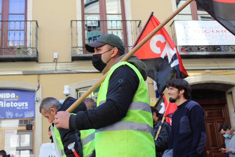 Ecoespacio despide, CNT responde
