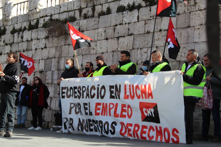 Ecoespacio despide, CNT responde