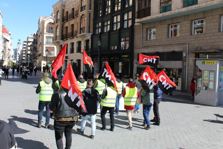 Ecoespacio despide, CNT responde