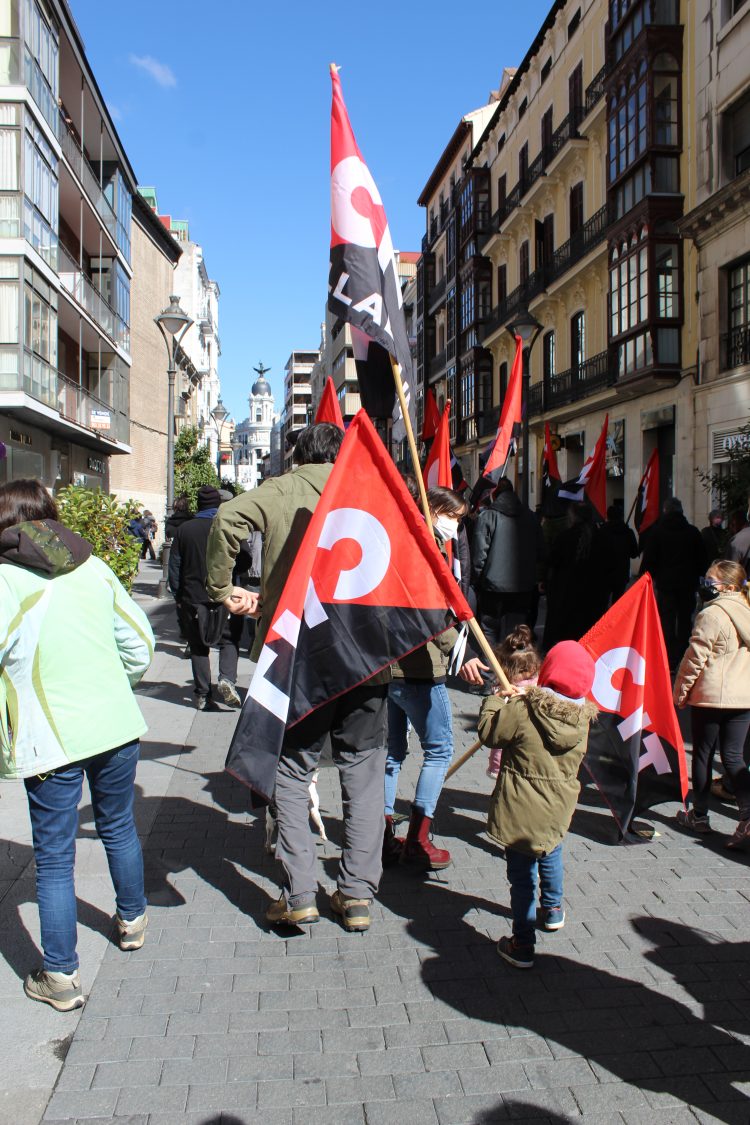 Ecoespacio despide, CNT responde
