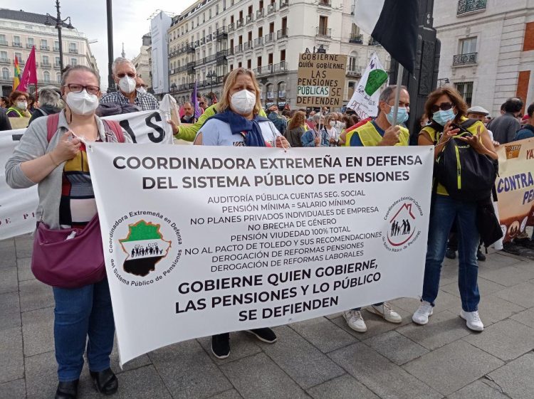 Crónica de la manifestación del 16 de octubre, de la Caja de las pensiones lo que nos sobran son ladrones