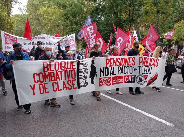 Crónica de la manifestación del 16 de octubre, de la Caja de las pensiones lo que nos sobran son ladrones