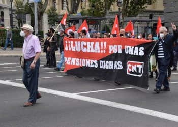 Crónica de la manifestación del 16 de octubre, de la Caja de las pensiones lo que nos sobran son ladrones