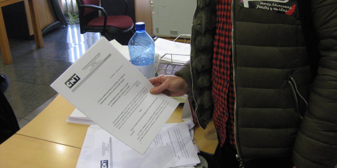 ¡Ya están los papeles!: El Comité para Huelga Feminista 8M de CNT la convoca oficialmente para Castilla y León