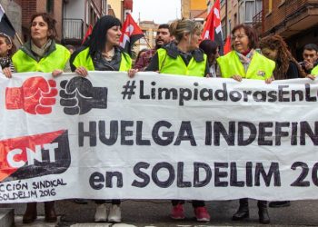 CNT se manifiesta en las Delicias en favor las limpiadoras en huelga de SOLDELIM 2016